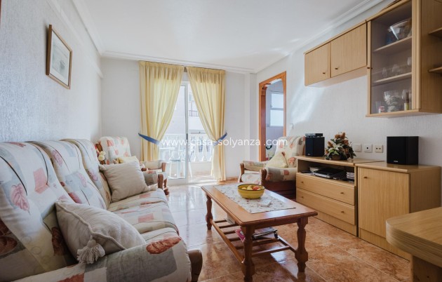 Resale - Apartment / flat - Torrevieja - Playa del Acequión
