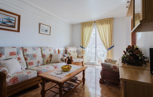 Resale - Apartment / flat - Torrevieja - Playa del Acequión