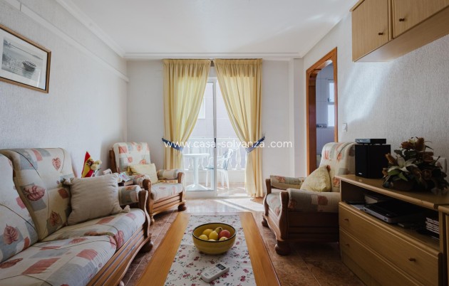Resale - Apartment / flat - Torrevieja - Playa del Acequión