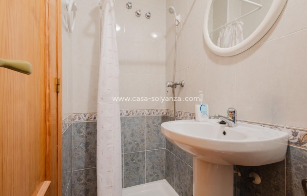 Resale - Apartment / flat - Torrevieja - Playa del Acequión