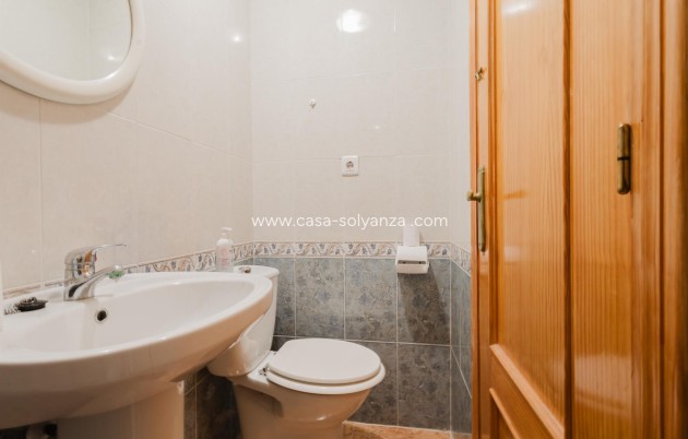 Resale - Apartment / flat - Torrevieja - Playa del Acequión