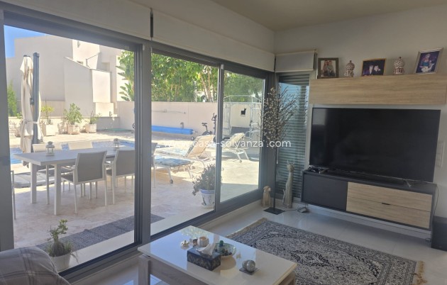 Resale - Villa - San Miguel de Salinas - Inland