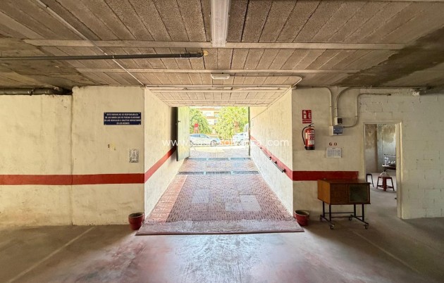 Herverkoop - Reclame - Torrevieja - Estacion Autobuses