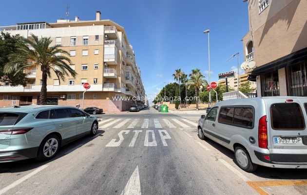 Herverkoop - Reclame - Torrevieja - Estacion Autobuses