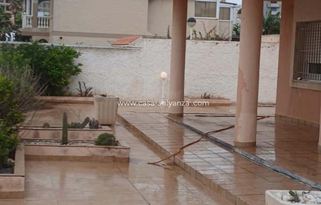 Herverkoop - Villa - La Manga del Mar Menor - Playa del Galán