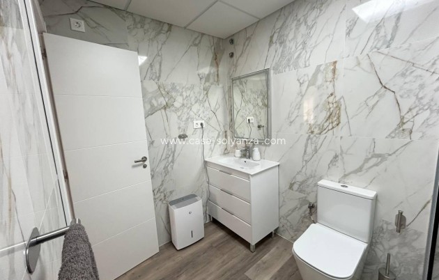 Herverkoop - Appartement / flat - Torrevieja - Playa de los Locos
