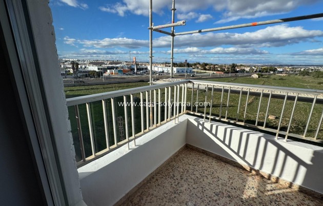 Resale - Apartment / flat - Torrevieja - Punta Prima
