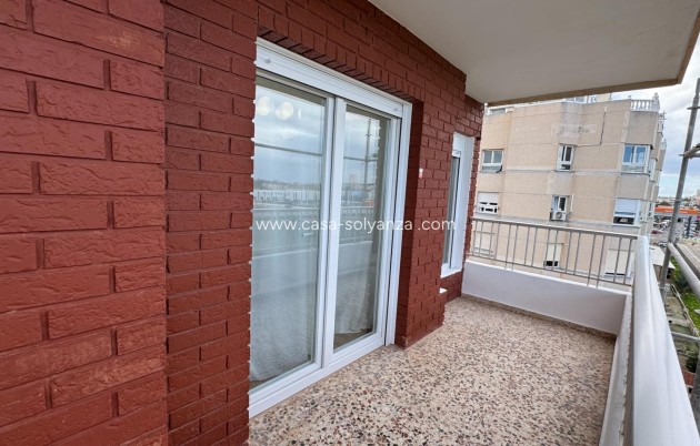 Resale - Apartment / flat - Torrevieja - Punta Prima