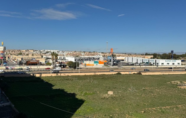 Resale - Apartment / flat - Torrevieja - Punta Prima