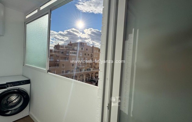 Resale - Apartment / flat - Torrevieja - Punta Prima