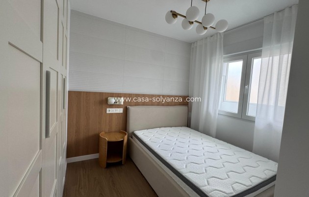 Resale - Apartment / flat - Torrevieja - Punta Prima