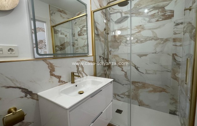 Resale - Apartment / flat - Torrevieja - Punta Prima