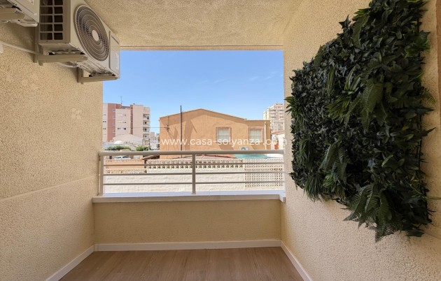 Revente - Appartement - Torrevieja - Nueva Torrevieja