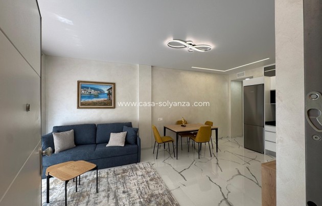 Resale - Apartment / flat - Torrevieja - Estacion Autobuses