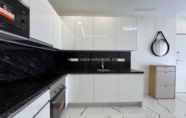 Resale - Apartment / flat - Torrevieja - Estacion Autobuses
