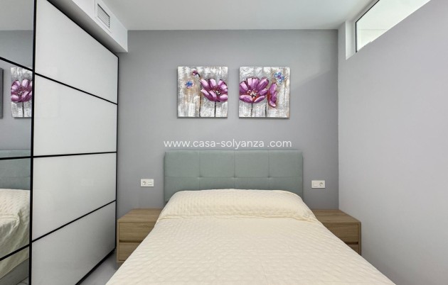 Resale - Apartment / flat - Torrevieja - Estacion Autobuses