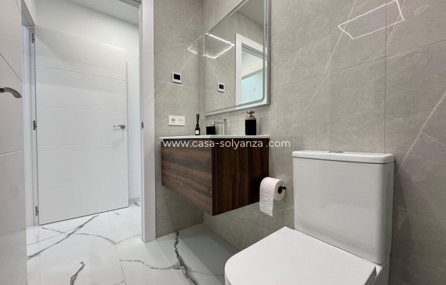 Resale - Apartment / flat - Torrevieja - Estacion Autobuses