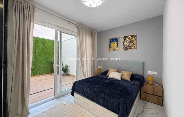 Resale - Apartment / flat - Torrevieja - Estacion Autobuses