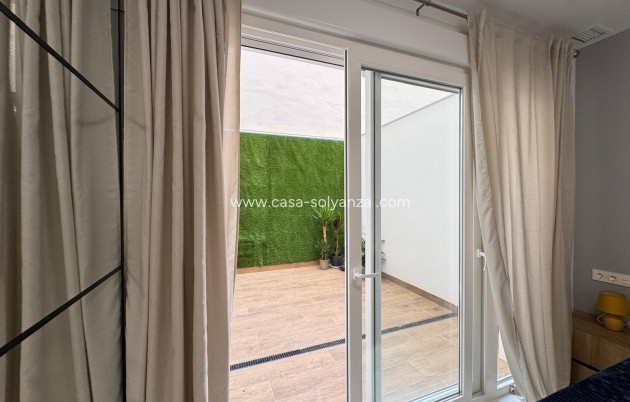 Resale - Apartment / flat - Torrevieja - Estacion Autobuses
