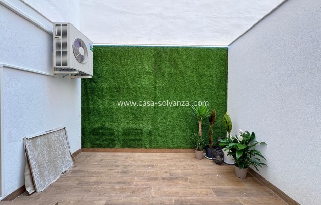 Resale - Apartment / flat - Torrevieja - Estacion Autobuses