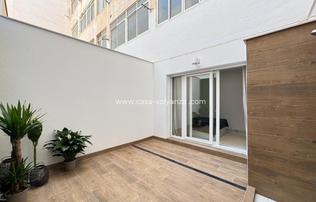 Resale - Apartment / flat - Torrevieja - Estacion Autobuses