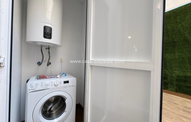 Resale - Apartment / flat - Torrevieja - Estacion Autobuses