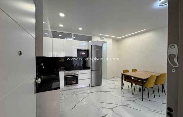 Resale - Apartment / flat - Torrevieja - Estacion Autobuses