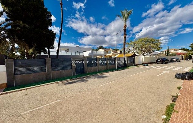 Herverkoop - Villa - Orihuela Costa