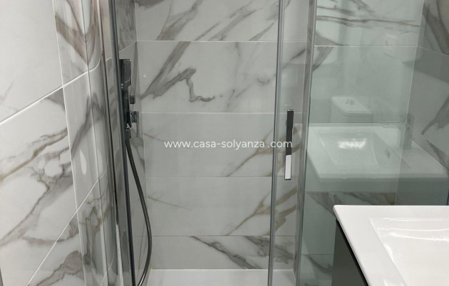Resale - Apartment / flat - Torrevieja - Center