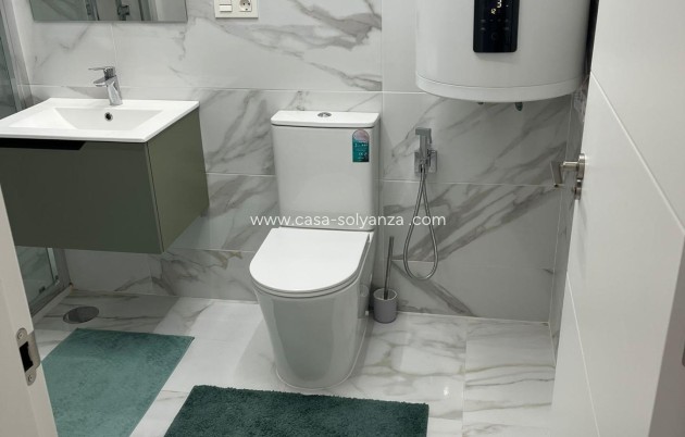 Resale - Apartment / flat - Torrevieja - Center