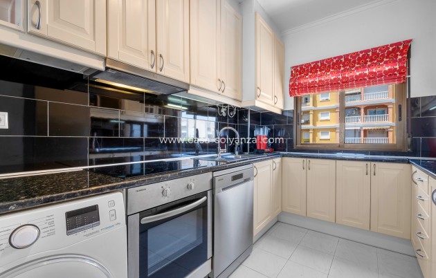 Revente - Appartement - Torrevieja - Torrevieja - Aguas Nuevas