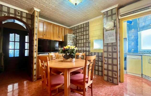 Reventa - Apartamento / piso - Torrevieja - Center