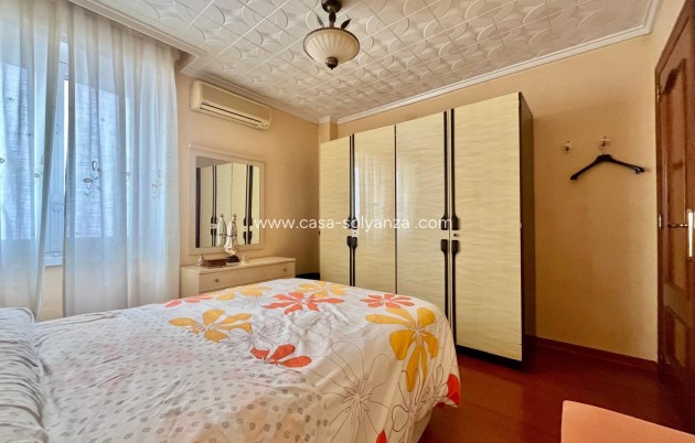Reventa - Apartamento / piso - Torrevieja - Center