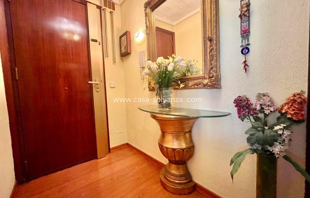 Reventa - Apartamento / piso - Torrevieja - Center