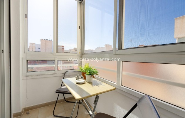 Reventa - Apartamento / piso - Torrevieja - Center