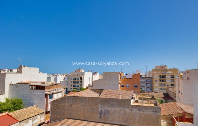 Reventa - Apartamento / piso - Torrevieja - Center