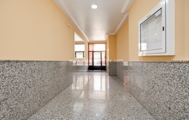 Reventa - Apartamento / piso - Torrevieja - Center