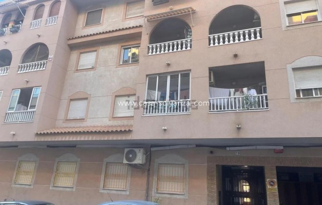 Herverkoop - Appartement / flat - Torrevieja - El Molino