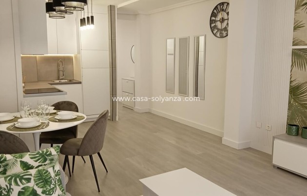 Resale - Apartment / flat - Torrevieja - Center