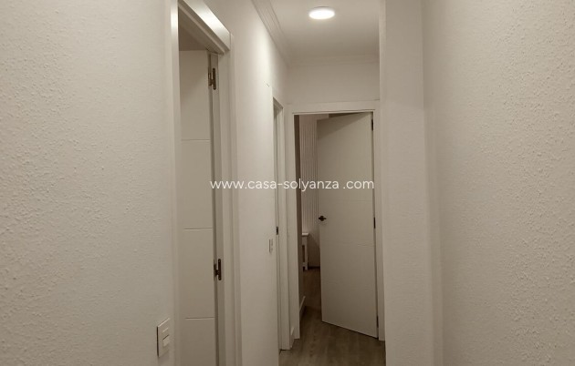 Resale - Apartment / flat - Torrevieja - Center