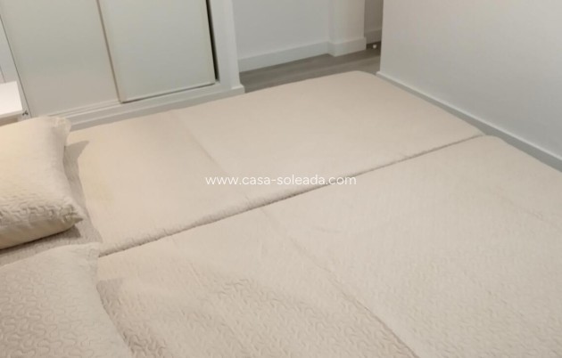 Resale - Apartment / flat - Torrevieja - Center