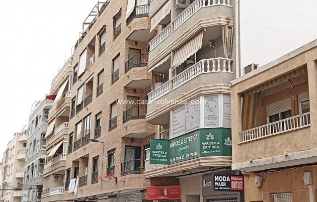 Resale - Apartment / flat - Torrevieja - Center