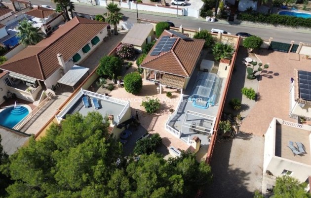 Herverkoop - Villa - Pinar de Campoverde - Inland