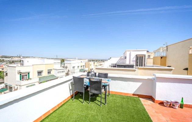 Resale - Villa - Los Altos - Res Valle de los pinos