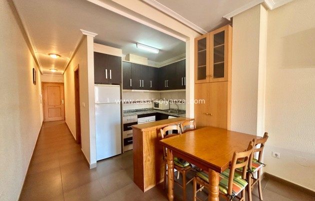 Resale - Apartment / flat - Torrevieja - Center