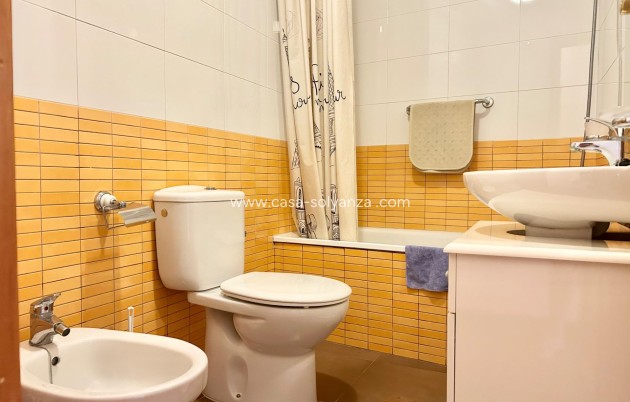 Resale - Apartment / flat - Torrevieja - Center