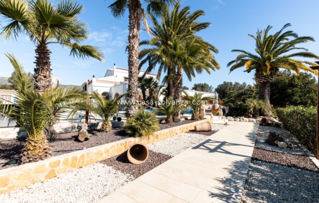 Herverkoop - Country Property/Finca - Teulada - Canor