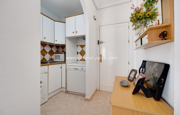 Herverkoop - Bungalow - Torrevieja - Playa De Los Naufragos