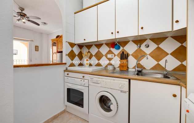 Herverkoop - Bungalow - Torrevieja - Playa De Los Naufragos