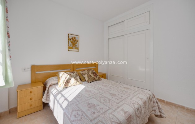 Herverkoop - Bungalow - Torrevieja - Playa De Los Naufragos